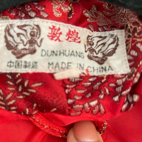 Red Satin Chinese Robe or Kimono - Picture 6 of 10